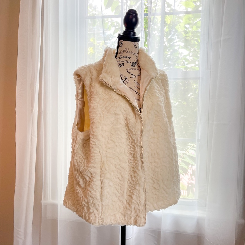 Cream Faux Fur Vest | XL